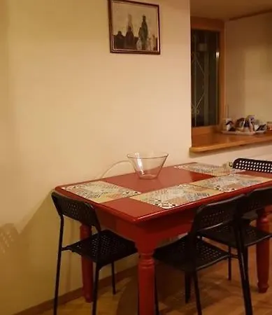2 Bedroom Old Town With Mezzanine