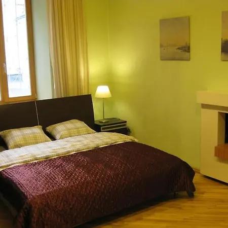 Apartment 2 Bedroom Old Town With Mezzanine *